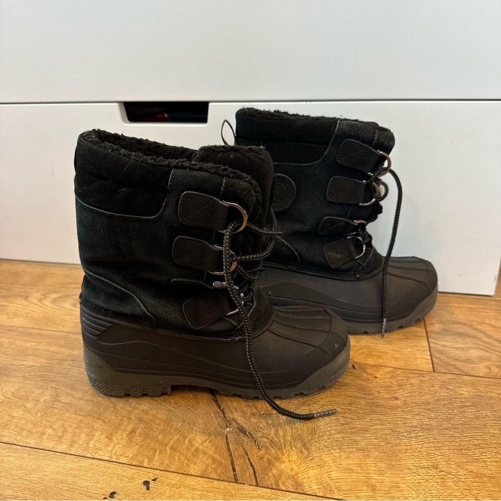 Kids Size 3M Snow boots